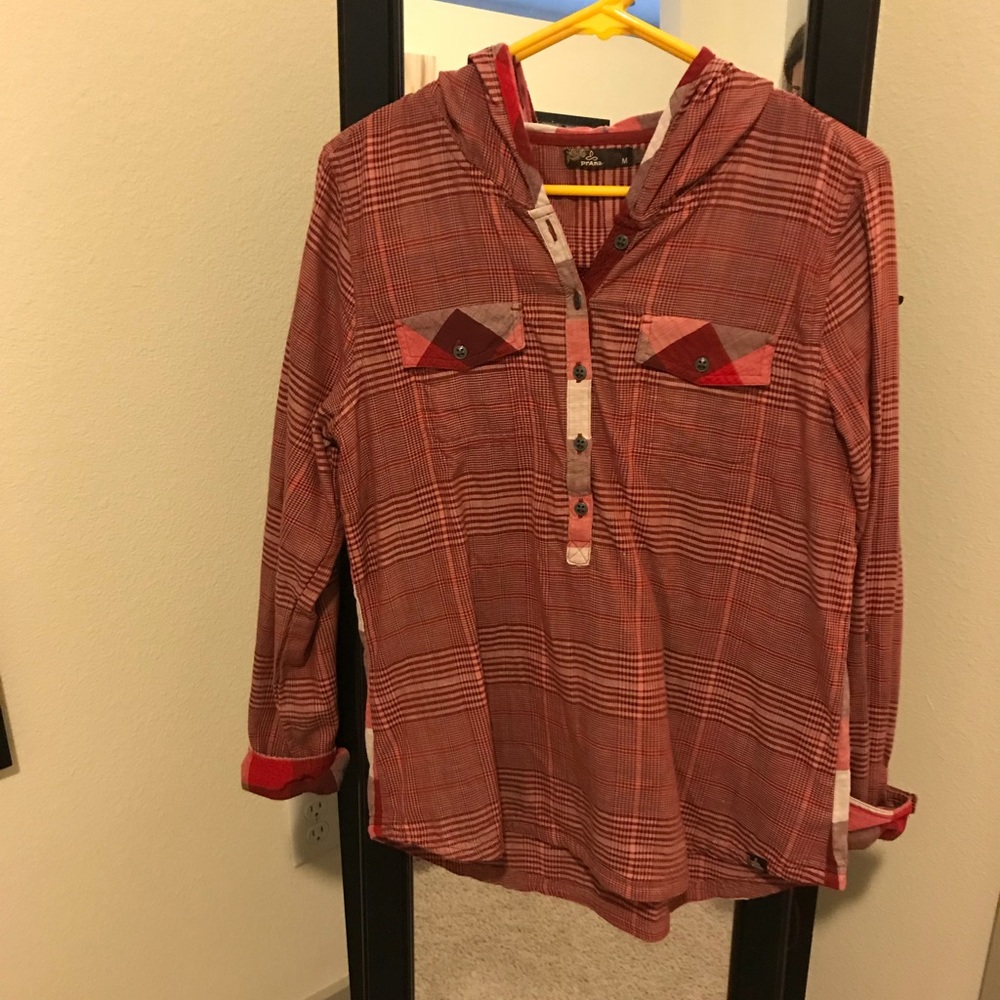 Half button hoodie blouse